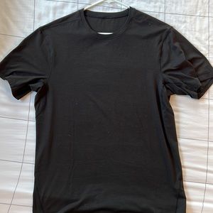 Black Lululemon workout tee